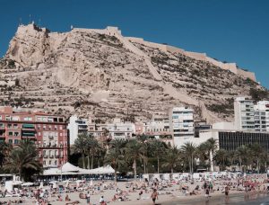 Biluthyrning & hyrbil i Alicante