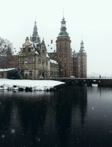 Billig biluthyrning & hyrbil i Hillerød