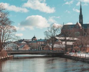 Biluthyrning & hyrbil i Uppsala