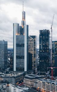 Biluthyrning & hyrbil i Frankfurt am Main