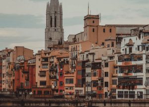Biluthyrning & hyrbil i Girona