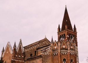 Biluthyrning & hyrbil i Verona