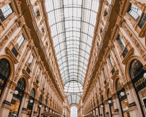 Biluthyrning & hyrbil i Milano