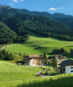 Biluthyrning & hyrbil i Bolzano
