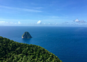 Hyrbil & biluthyrning Martinique Aimé Césaire flygplats