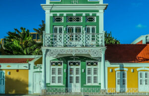 Billig hyrbil i Oranjestad