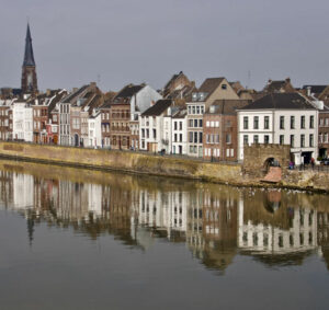 Billig biluthyrning Maastricht Aachen flygplats