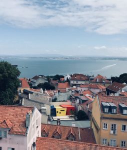 Hyrbil & biluthyrning Flores flygplats