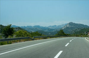 Billig biluthyrning Podgorica flygplats